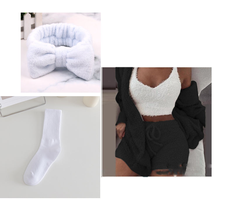 3 Pieces Of Fashionable Ladies Plush Home Clothes